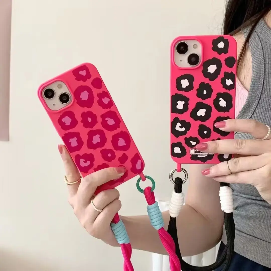 

Fashion Pink Black Leopard Pattern Hand lanyard Strap Phone Case for iPhone 14 Pro Max 11 12 13 Promax Soft Silicone Cover Women