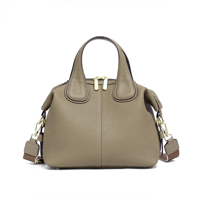 Leather bag for women 2022 new high-end portable Messenger Bag Fashion high-capacity single shoulder women's bag trend
Leather bag for women 2022 new high-end portable Messenger Bag Fashion high-capacity single shoulder women's bag trend