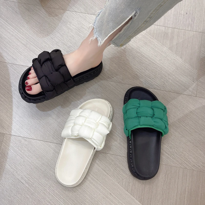 Slippers Women Summer Flat Shoes Female Pantofle Platform Med Luxury Slides 2022 Designer Soft Casual PU Cotton Fabric Rubber Fa
Slippers Women Summer Flat Shoes Female Pantofle Platform Med Luxury Slides 2022 Designer Soft Casual PU Cotton Fabric Rubber Fa