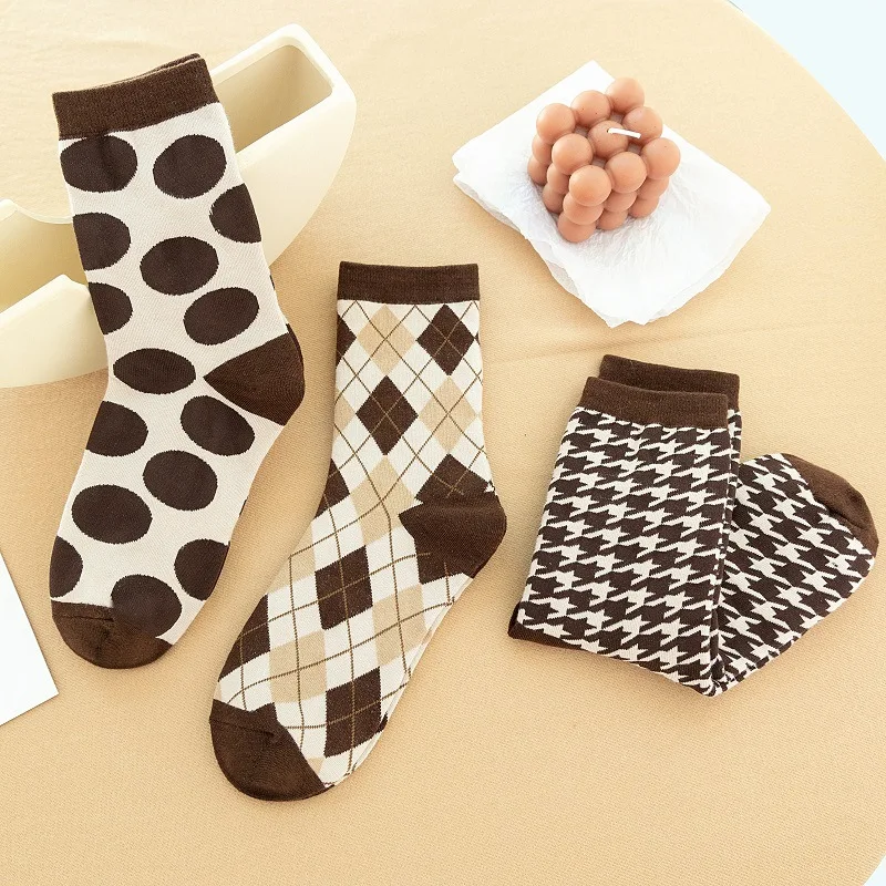 Rhombus Kawaii Retro Socks Women's Trend Woman Clothes Medium Tube Personality Cute Cotton Hosiery Underwear
Rhombus Kawaii Retro Socks Women's Trend Woman Clothes Medium Tube Personality Cute Cotton Hosiery Underwear