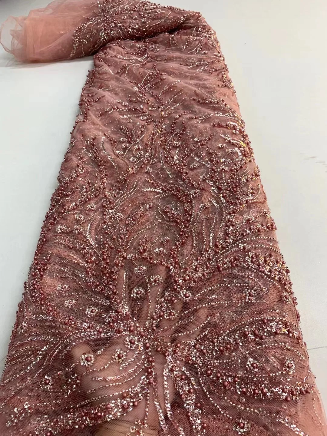 Роскошная Лидер продаж персиковая африканская сетка 5 ярдов кружевная ткань ручной работы из бисера высококачественное кружево с блесткам...
Роскошная Лидер продаж персиковая африканская сетка 5 ярдов кружевная ткань ручной работы из бисера высококачественное кружево с блесткам...