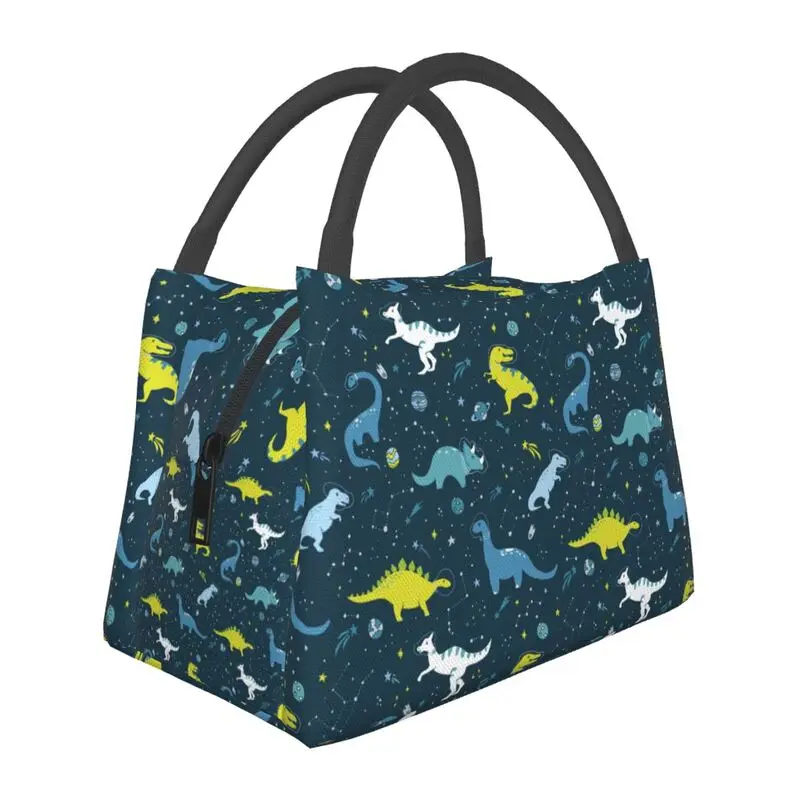 Hand-held insulated refrigerated lunch bag is portable, stylish and simple, suitable for picnics
Hand-held insulated refrigerated lunch bag is portable, stylish and simple, suitable for picnics