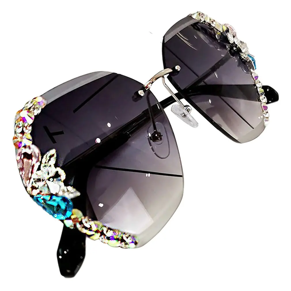 2021 Fashion Brand Design Vintage Rimless Rhinestone Sunglasses Women Men Retro Cutting Lens Gradient Sun Glasses Female UV400
2021 Fashion Brand Design Vintage Rimless Rhinestone Sunglasses Women Men Retro Cutting Lens Gradient Sun Glasses Female UV400