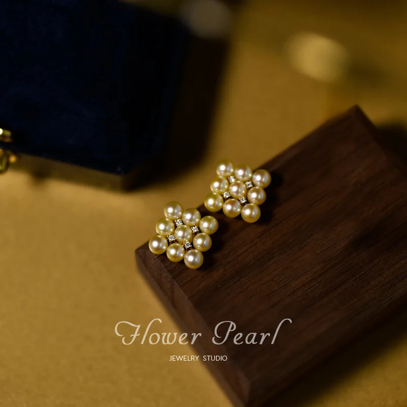 

Женские квадратные серьги из 18-каратного золота с натуральным пресноводным жемчугом