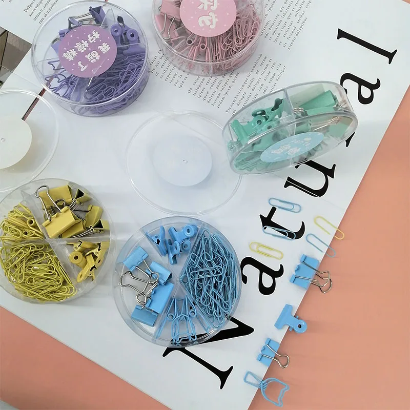 94pcs/box Kawaii Cat Heart Metal Paper Clip Candy Color Binder Clips for Book Decorative Clip Set Office School Stationery
94pcs/box Kawaii Cat Heart Metal Paper Clip Candy Color Binder Clips for Book Decorative Clip Set Office School Stationery