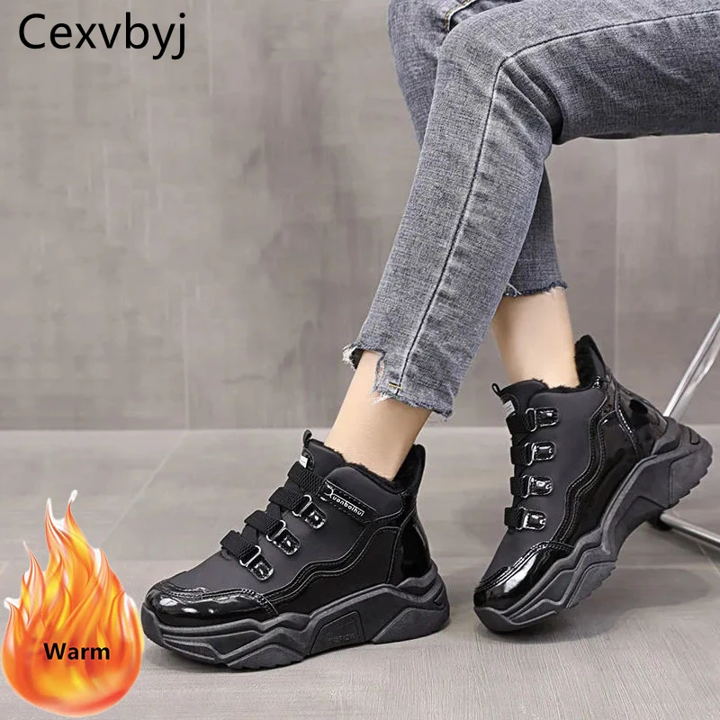 Winter Thicken Warm Snow Boots Women Black Platform Heels Plus Velvet Martin Coturno PU Leather Flat Non-slip Casual Bottines
Winter Thicken Warm Snow Boots Women Black Platform Heels Plus Velvet Martin Coturno PU Leather Flat Non-slip Casual Bottines