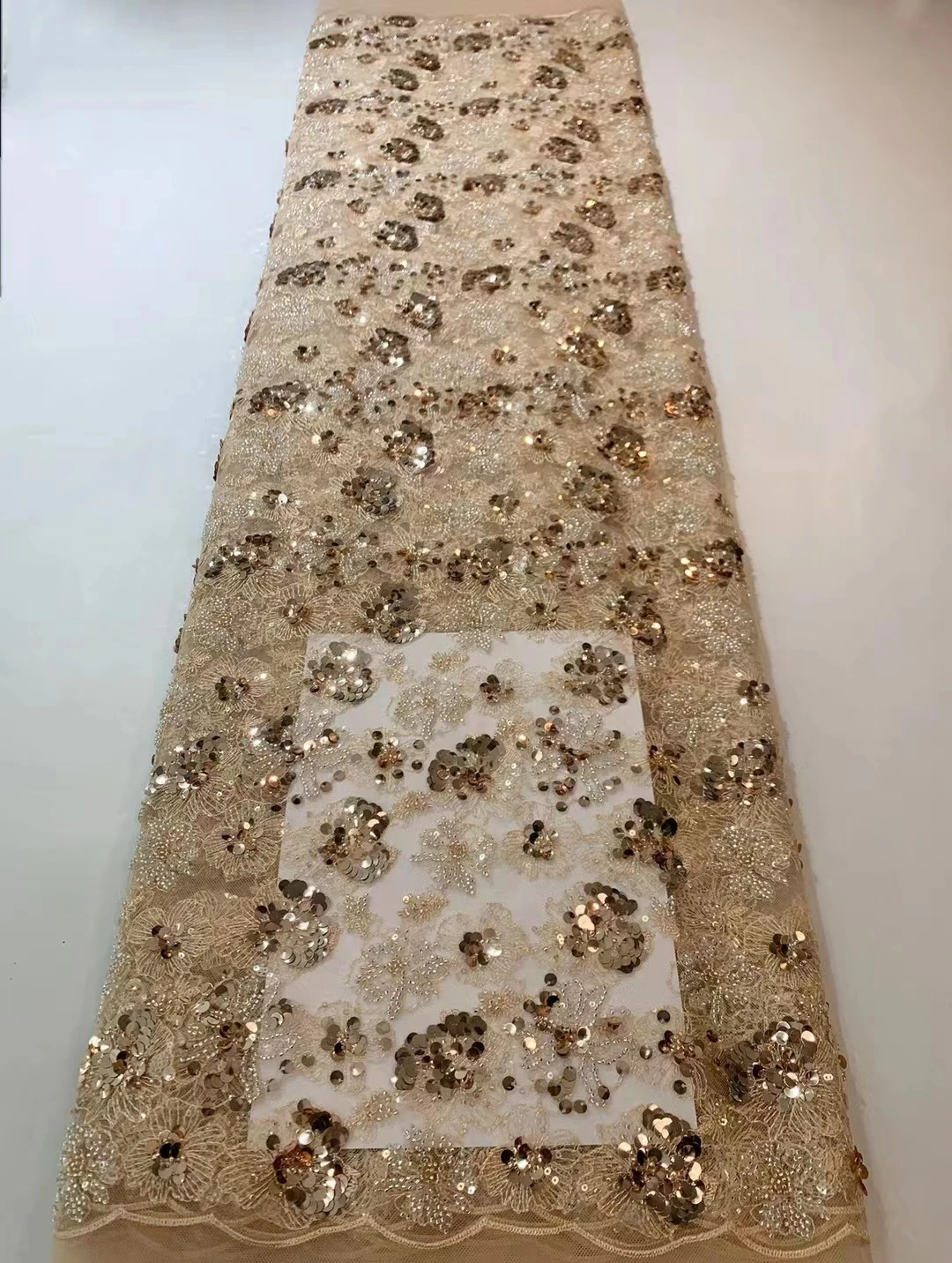 

2023 Gold African Sequins Lace Fabric Luxury French Nigerian Beaded Mesh Lace Fabric High Quality Wedding Dress Sewing QF0835