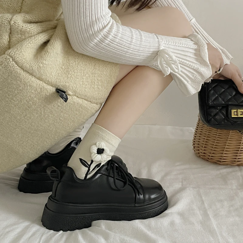 Women's sneaker platform summer shoes Women's shoes thick sole2022 black basic PU rubber lace up flat sole shoes
Women's sneaker platform summer shoes Women's shoes thick sole2022 black basic PU rubber lace up flat sole shoes