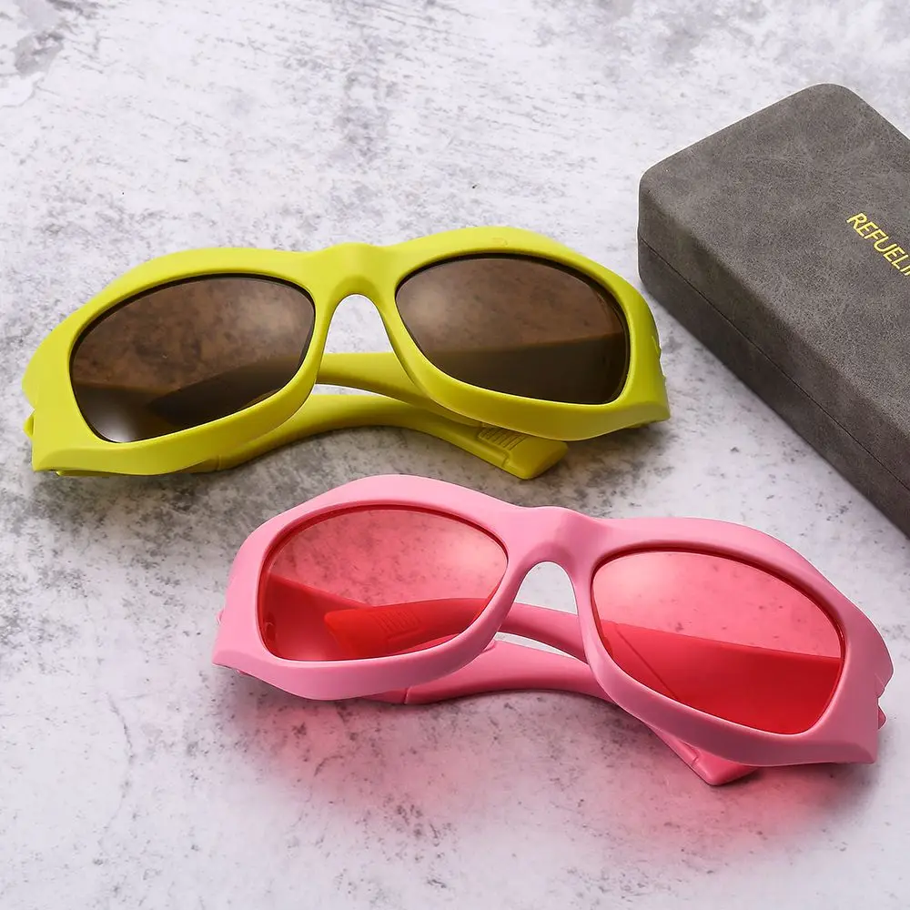 UV400 Eyewear Driving Shades Cycling Sports Thick Frame Cyberpunk Men's Sunglasses Sun Glasses Y2K Sunglasses
UV400 Eyewear Driving Shades Cycling Sports Thick Frame Cyberpunk Men's Sunglasses Sun Glasses Y2K Sunglasses