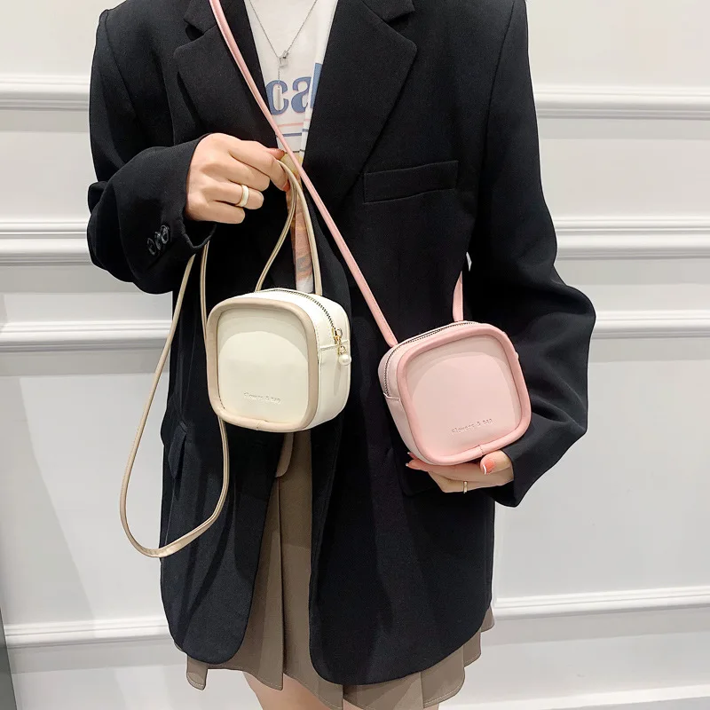 Summer 2022 Messenger Bag Fashion Versatile Mini Small Square Bag Women's Bag Messenger Bag Phone Lipstick Shoulder Bags
Summer 2022 Messenger Bag Fashion Versatile Mini Small Square Bag Women's Bag Messenger Bag Phone Lipstick Shoulder Bags