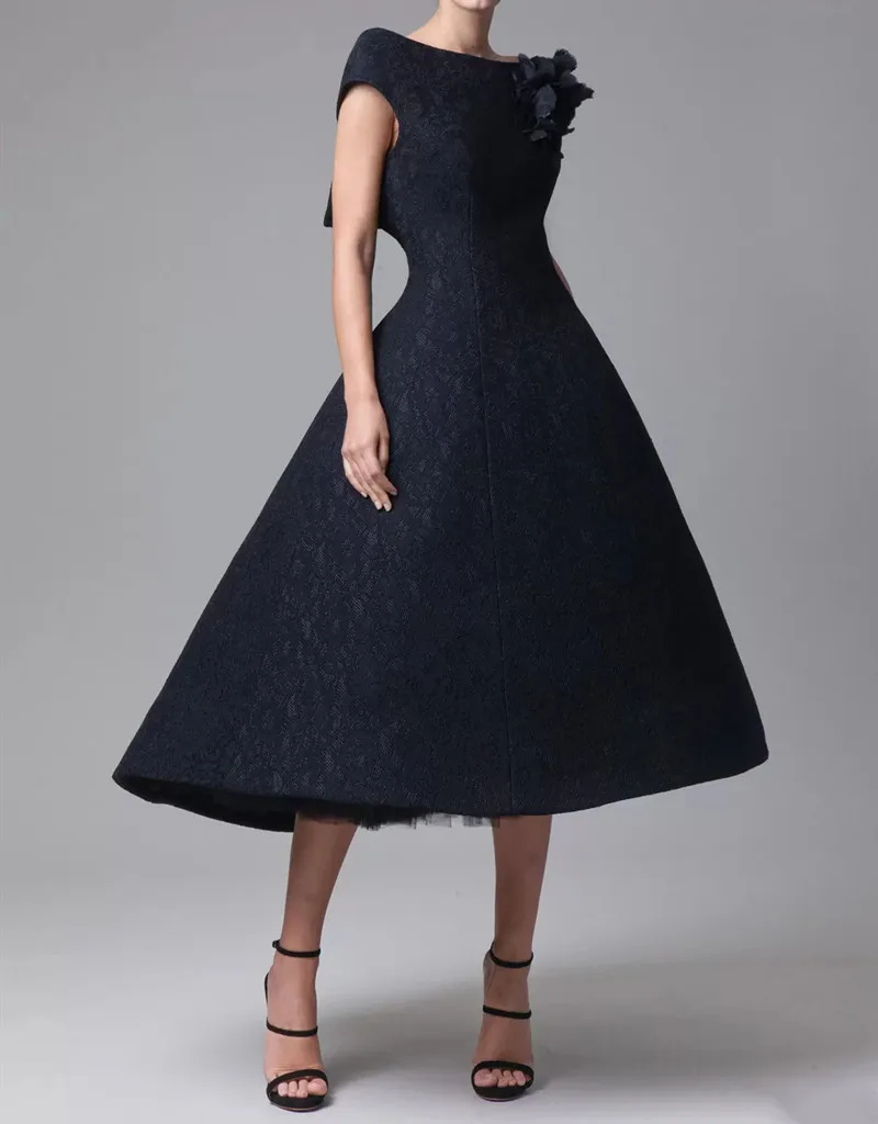 Black Lace Elegant Evening Dresses Lace Tulle Flowers Tea Length Prom Gowns Plus Size High Quality Formal Party Cocktail Robe
Black Lace Elegant Evening Dresses Lace Tulle Flowers Tea Length Prom Gowns Plus Size High Quality Formal Party Cocktail Robe