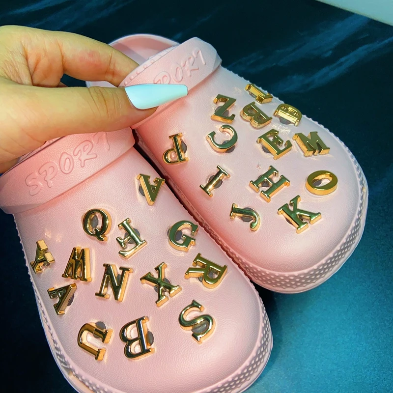 Women Summer Thick Soles Wedge Platform Garden Clogs with Golden Letters Charms Outdoor Beach Sandals Holes Slippers DIY Shoes
Women Summer Thick Soles Wedge Platform Garden Clogs with Golden Letters Charms Outdoor Beach Sandals Holes Slippers DIY Shoes
