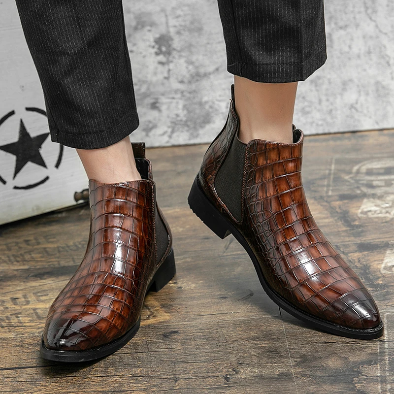 Fashion Men's Leather Chelsea Boots High Quality Pointed Toe Ankle Boots Low Heel Casual Shoes Luxury Brand British Men Boots
Fashion Men's Leather Chelsea Boots High Quality Pointed Toe Ankle Boots Low Heel Casual Shoes Luxury Brand British Men Boots