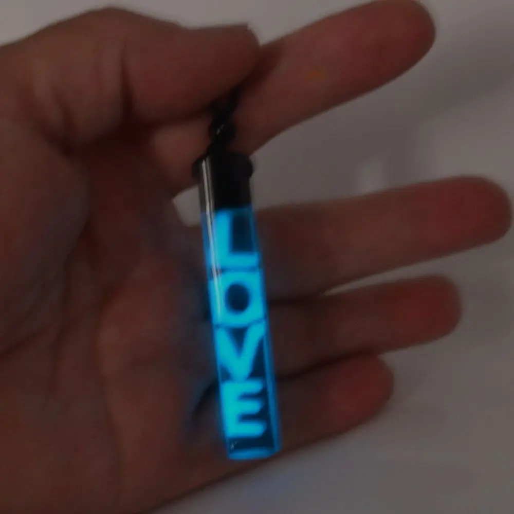 Collar para aquellos que amas, letras que brillan en la oscuridad para absorber la luz, joyas, regalos personalizados
Collar para aquellos que amas, letras que brillan en la oscuridad para absorber la luz, joyas, regalos personalizados