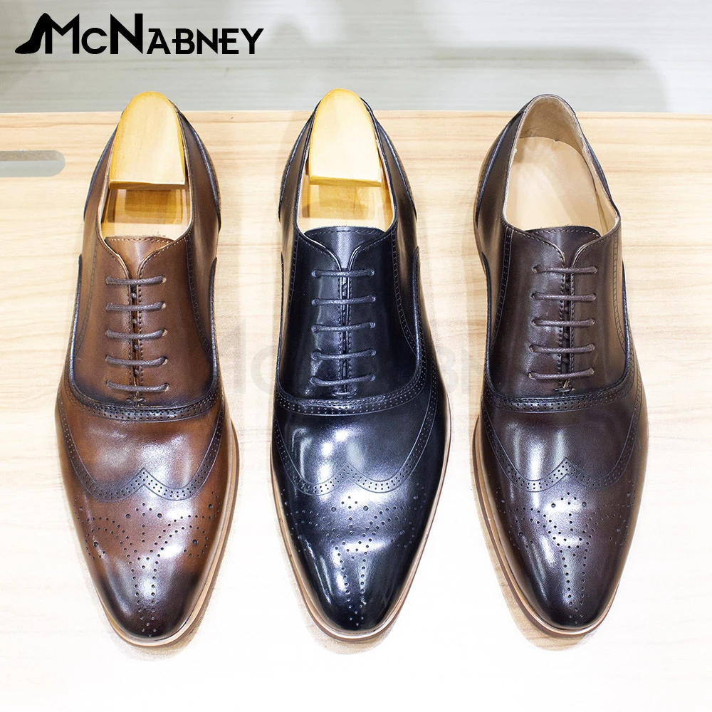 Brogue Carved Men's Shoes Solid Color Leather Business Shoes Luxurious Comfortable Flat Shoes Retro British Style Wedding Shoes
Brogue Carved Men's Shoes Solid Color Leather Business Shoes Luxurious Comfortable Flat Shoes Retro British Style Wedding Shoes
