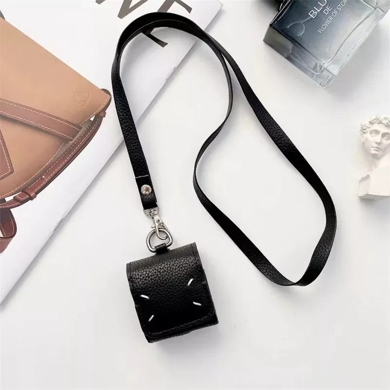 Fashion Trend Black Case For AirPods 1 2 Pro 3 Box Luxury PU Leather Brand Wireless Bluetooth Earphone Protection Cover
Fashion Trend Black Case For AirPods 1 2 Pro 3 Box Luxury PU Leather Brand Wireless Bluetooth Earphone Protection Cover