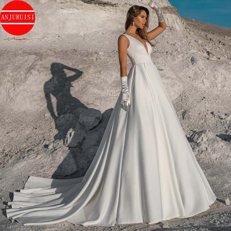 Good Soft Satin Wedding Dresses For Women 2023 Bride Gown White Vestidos De Novia Sexy V Neck Boda Suknia Ślubna Robe Mariage
Good Soft Satin Wedding Dresses For Women 2023 Bride Gown White Vestidos De Novia Sexy V Neck Boda Suknia Ślubna Robe Mariage
