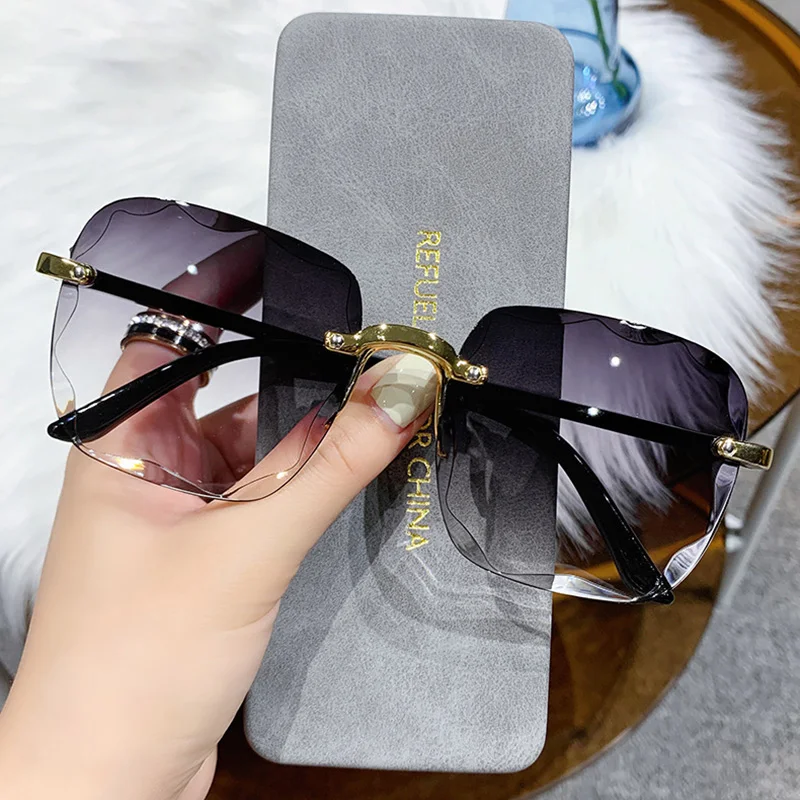 2022 Vintage Rimless Square Sunglasses Women Fashion Gradient Mirror Retro Sun Glasses Female Trendy Eyewear UV400 Oculos De Sol
2022 Vintage Rimless Square Sunglasses Women Fashion Gradient Mirror Retro Sun Glasses Female Trendy Eyewear UV400 Oculos De Sol