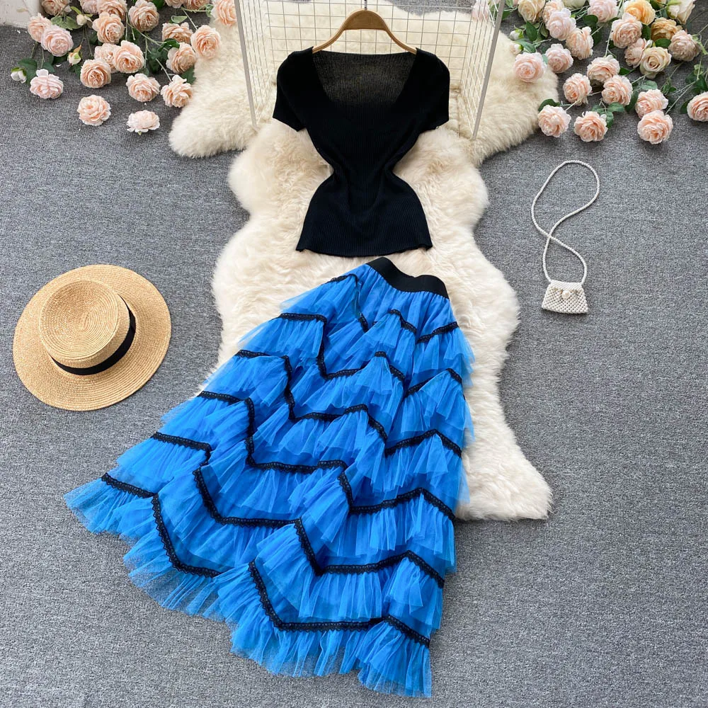 2022 Sweet Temperament Two-piece Suit V-neck Knitted Top Blue Cake Skirt Mesh High Waist Retro Tutu Skirt
2022 Sweet Temperament Two-piece Suit V-neck Knitted Top Blue Cake Skirt Mesh High Waist Retro Tutu Skirt