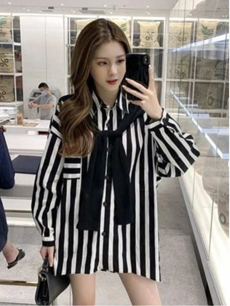 Fashion Women Blouses Office Long Sleeve Turn Down Casual Tops Elegant Korean Vintage Sweet Retro Loose Simple Shirt Cardigan
Fashion Women Blouses Office Long Sleeve Turn Down Casual Tops Elegant Korean Vintage Sweet Retro Loose Simple Shirt Cardigan