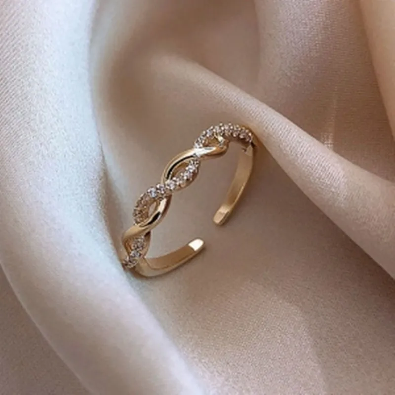 2022 New Fashion Geometric Woven Twist Open Rings Korean Classic Copper Alloy Female Jewelry Girlfriends Gift accessories Ring
2022 New Fashion Geometric Woven Twist Open Rings Korean Classic Copper Alloy Female Jewelry Girlfriends Gift accessories Ring