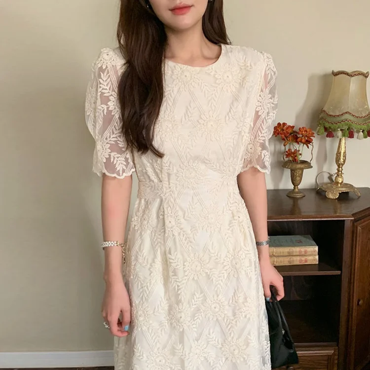 E GIRLS Chic Lace Round Neck Dress Women French Gentle Hook Flower Short Puff Sleeve Slim Waist Korean Dresses 2022 Summer
E GIRLS Chic Lace Round Neck Dress Women French Gentle Hook Flower Short Puff Sleeve Slim Waist Korean Dresses 2022 Summer