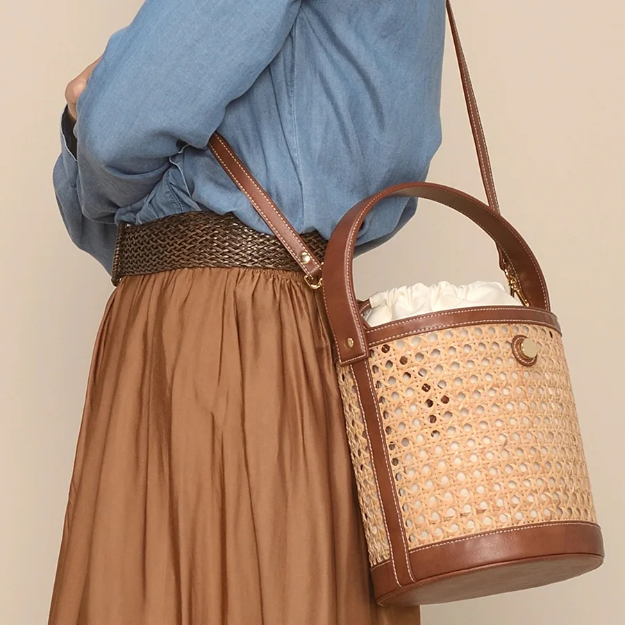 Designer Rattan Round Basket Bag for Women Large Shoulder Bags Brand Beach Hollow Bucket Bags Female Shopper Handbags 2022 New
Designer Rattan Round Basket Bag for Women Large Shoulder Bags Brand Beach Hollow Bucket Bags Female Shopper Handbags 2022 New