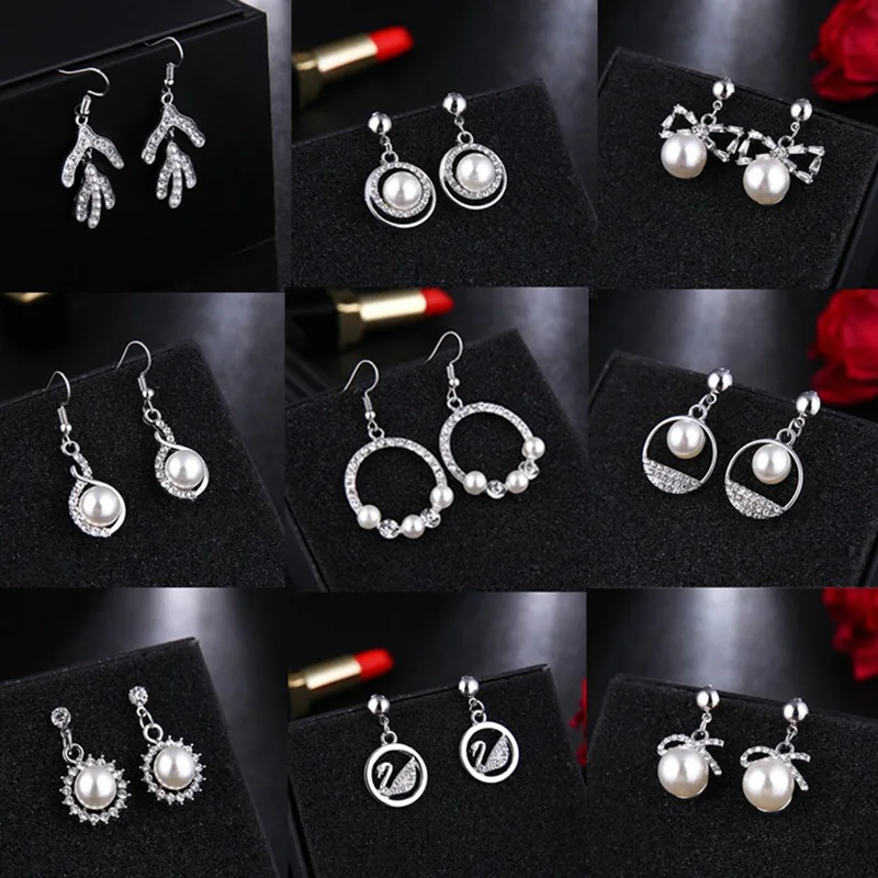 Exquisite Fashion High Quality Zircon Earrings Imitation Rhinestone Pearl Bow Pendant Earrings Wholesale
Exquisite Fashion High Quality Zircon Earrings Imitation Rhinestone Pearl Bow Pendant Earrings Wholesale