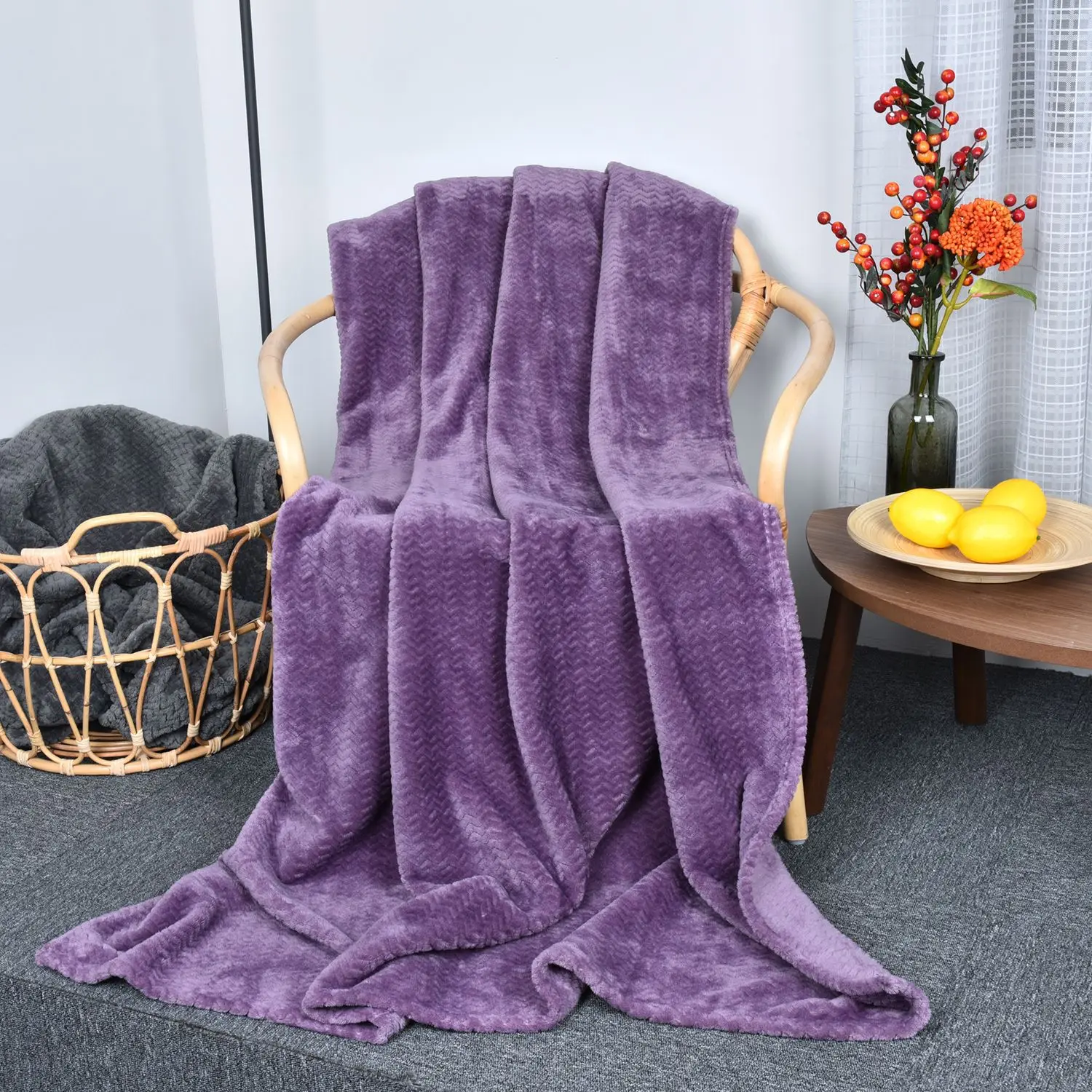 TONGDI Super Soft Warm Fannel Fleece Throw Blanket Solid Couch Cover For Winter All Season Sofa Machine Wash Plush Bedspread
TONGDI Super Soft Warm Fannel Fleece Throw Blanket Solid Couch Cover For Winter All Season Sofa Machine Wash Plush Bedspread