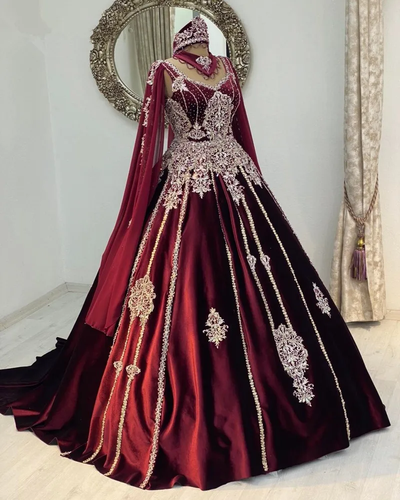 Moroccan Caftan Burgundy Evening Dresses Lace Applqiue hunter green Velvet arabic Prom Dress robe de soirée de mariage
Moroccan Caftan Burgundy Evening Dresses Lace Applqiue hunter green Velvet arabic Prom Dress robe de soirée de mariage