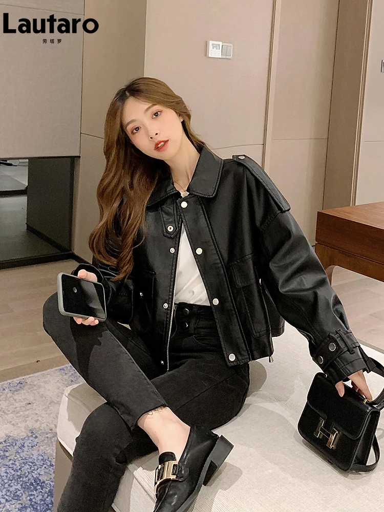 Lautaro Spring Autumn Short Loose Casual Light Black Yellow Dark Green Faux Leather Jackets for Women Drop Shoulder Long Sleeve
Lautaro Spring Autumn Short Loose Casual Light Black Yellow Dark Green Faux Leather Jackets for Women Drop Shoulder Long Sleeve