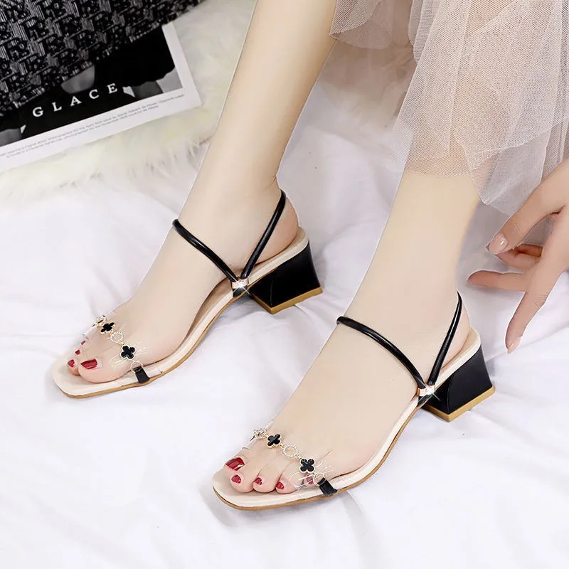 2023 New Summer New Black One Word Back Empty Slippers Women Thick Heel Comfortable Elegant Flower Rhinestone Slippers
2023 New Summer New Black One Word Back Empty Slippers Women Thick Heel Comfortable Elegant Flower Rhinestone Slippers