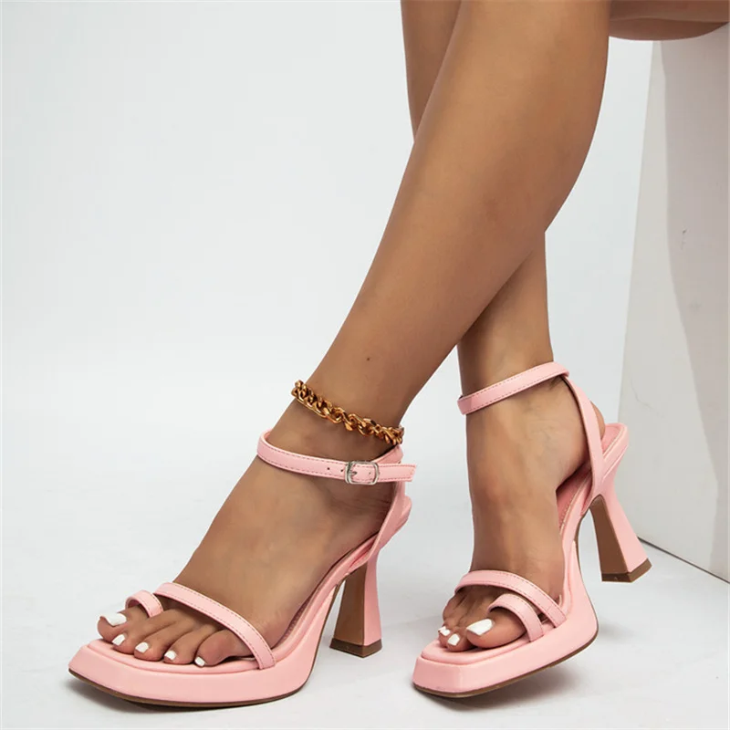 Дизайнерские повседневные стильные женские блестящие комбинированные туфли-лодочки с узкими ремешками для вечеринок с ремешком на щиколо...
Дизайнерские повседневные стильные женские блестящие комбинированные туфли-лодочки с узкими ремешками для вечеринок с ремешком на щиколо...