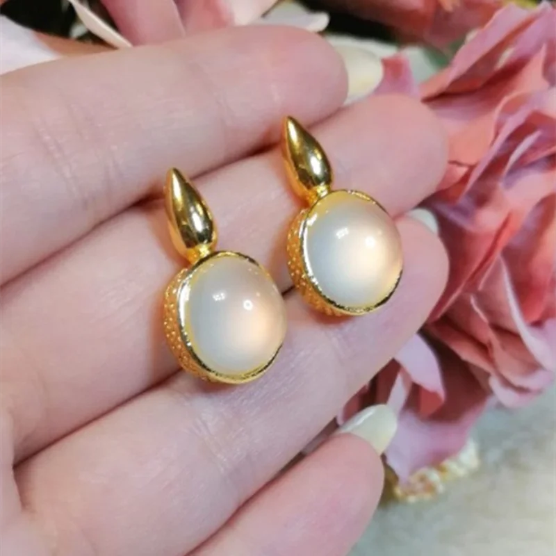 FONECT Exquisite Fashion Temperament Women's Gold Earrings Imitation Opal Earrings Women's Fashion Earrings Gold Jewelry
FONECT Exquisite Fashion Temperament Women's Gold Earrings Imitation Opal Earrings Women's Fashion Earrings Gold Jewelry