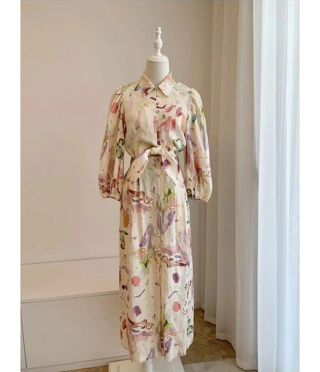 Women Single Breasted Hollow Out Tie a Knot Waist Colorful Painting Print Long Shirt Dress
Women Single Breasted Hollow Out Tie a Knot Waist Colorful Painting Print Long Shirt Dress