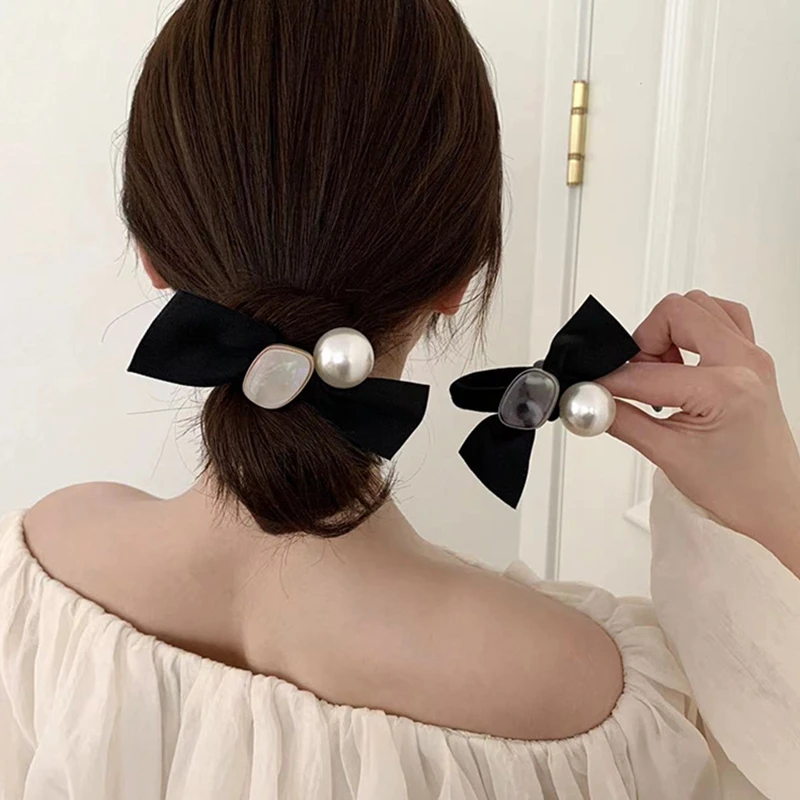 French Vintage Pearl Bow Scrunchie Women's High Elastic Durable Hair Rope Rubber Band Fashion Hair Accessories Headdress
French Vintage Pearl Bow Scrunchie Women's High Elastic Durable Hair Rope Rubber Band Fashion Hair Accessories Headdress
