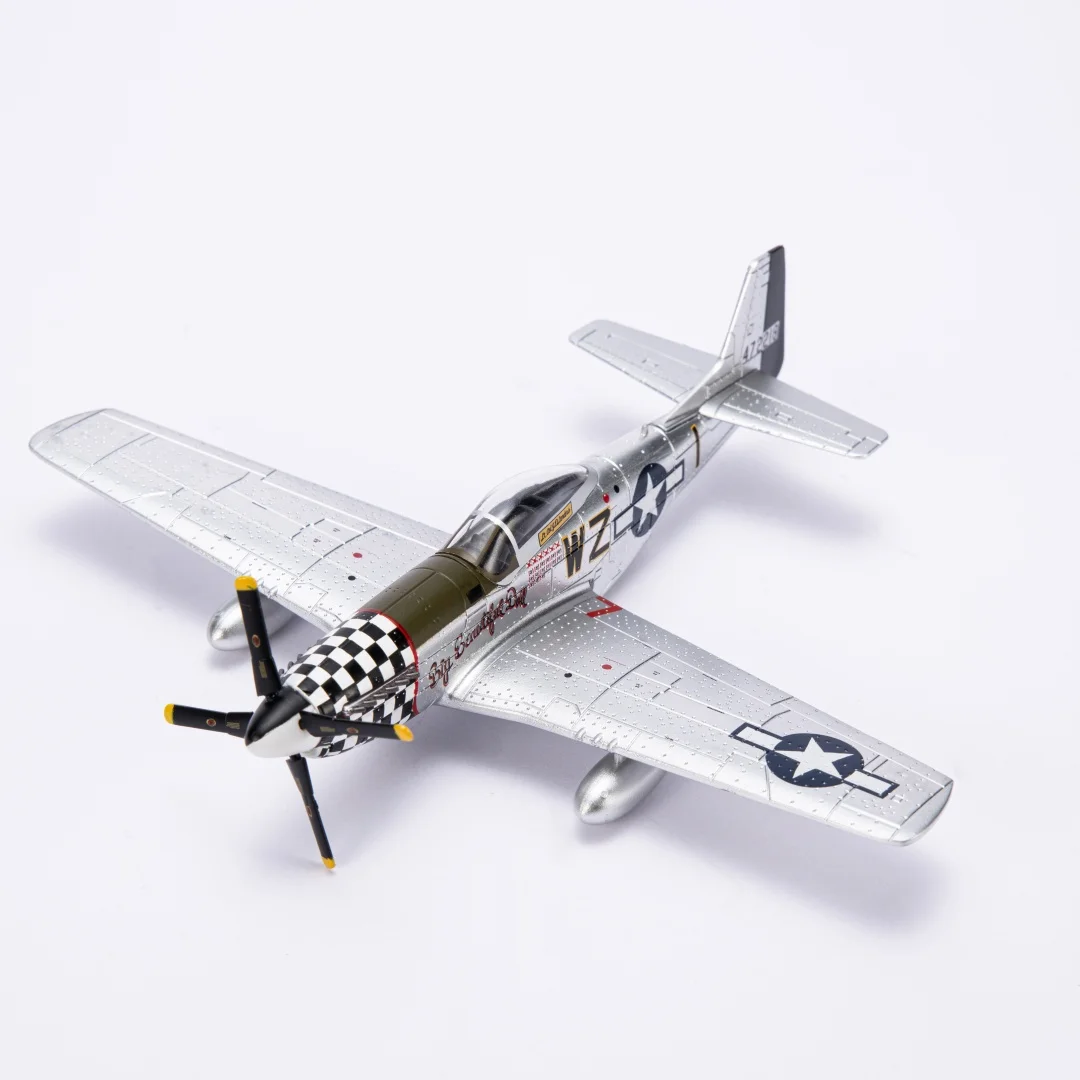 Металлическая модель самолета P-51 Mustang 1/72
Металлическая модель самолета P-51 Mustang 1/72