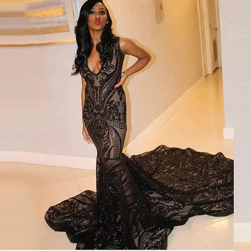 African Women Prom Dress Black Sequined Deep V Neck Mermaid Evening Dress Long Train Aso Ebi Women Birthday Gowns Sleeveless
African Women Prom Dress Black Sequined Deep V Neck Mermaid Evening Dress Long Train Aso Ebi Women Birthday Gowns Sleeveless