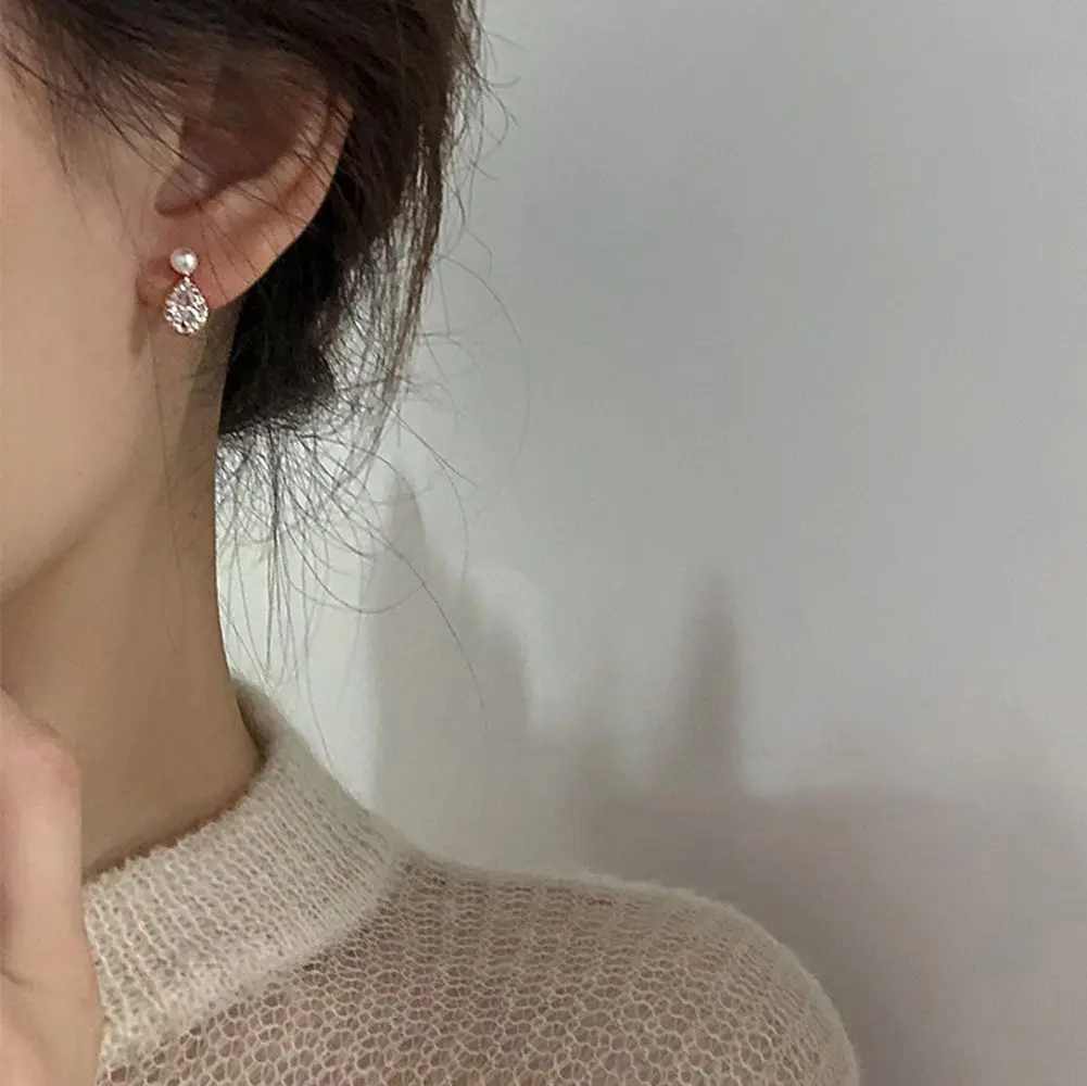 Simple Elegant Party Shiny Zircon Girls Korean Earrings for Women Pearl Stud Earrings Ear Studs Dangle Earring
Simple Elegant Party Shiny Zircon Girls Korean Earrings for Women Pearl Stud Earrings Ear Studs Dangle Earring