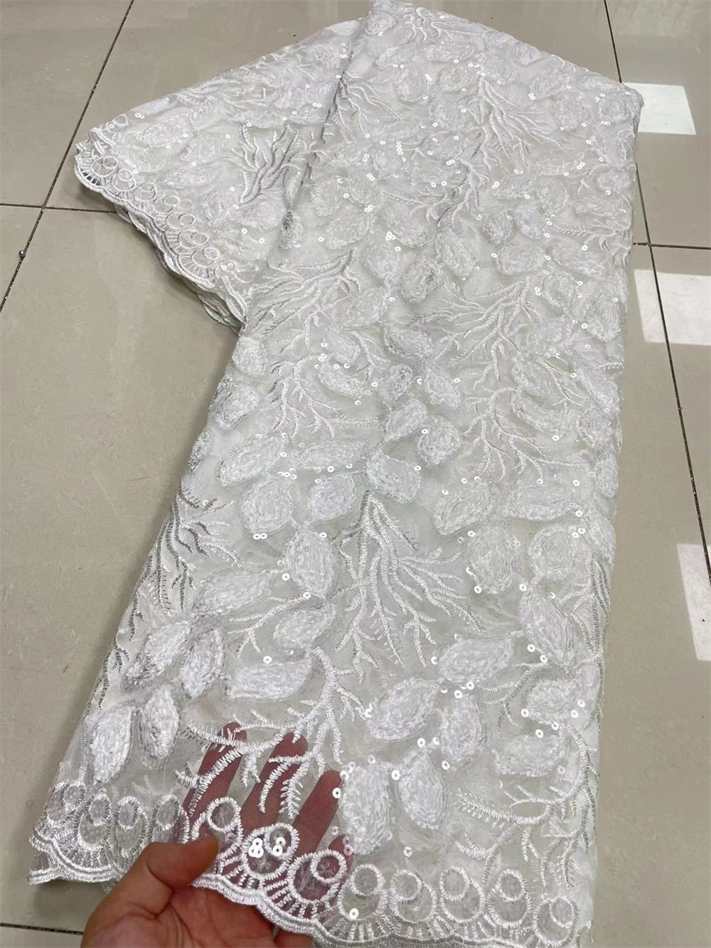 2022High Quality African Nigerian Tulle Lace Fabric With Sequins Embroidery Sewing Guipure Organza Prom Dresses Net Cloth 5yards
2022High Quality African Nigerian Tulle Lace Fabric With Sequins Embroidery Sewing Guipure Organza Prom Dresses Net Cloth 5yards