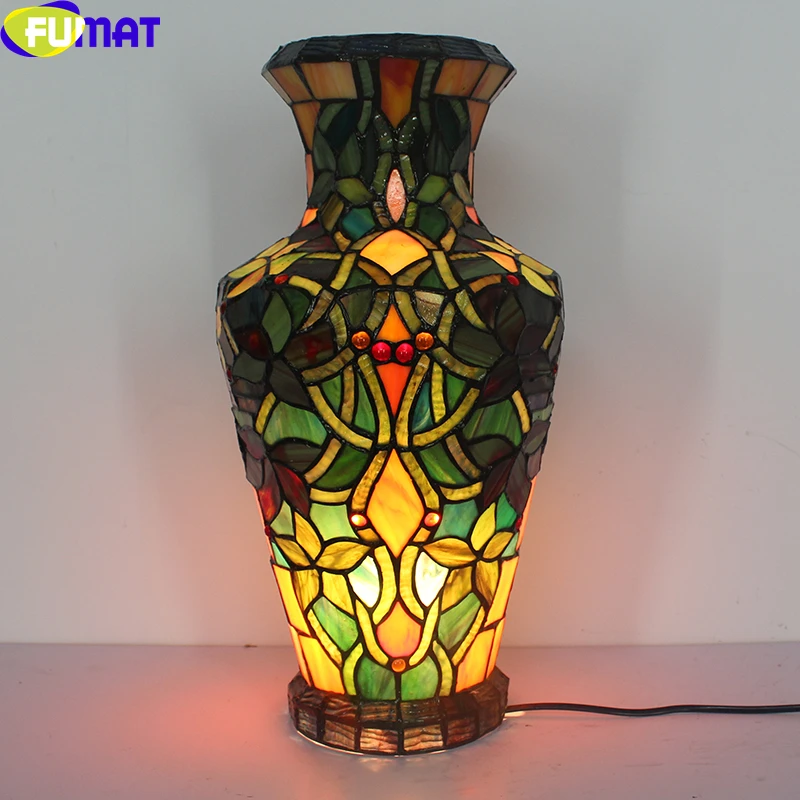 Tiffany Retro Table Lamp Stained Glass Vase Desk Lamp Hotel Villa Background Decor Table Light Study Bedside LED Night Light
Tiffany Retro Table Lamp Stained Glass Vase Desk Lamp Hotel Villa Background Decor Table Light Study Bedside LED Night Light