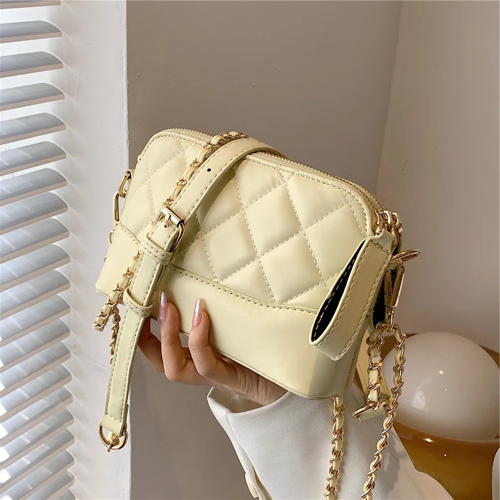 Summer Quilted Chain Mini Sling Shoulder Crossbody Bags For Women 2022 Trend Luxury Designer Fashion Shell Cute Ladies Handbags
Summer Quilted Chain Mini Sling Shoulder Crossbody Bags For Women 2022 Trend Luxury Designer Fashion Shell Cute Ladies Handbags