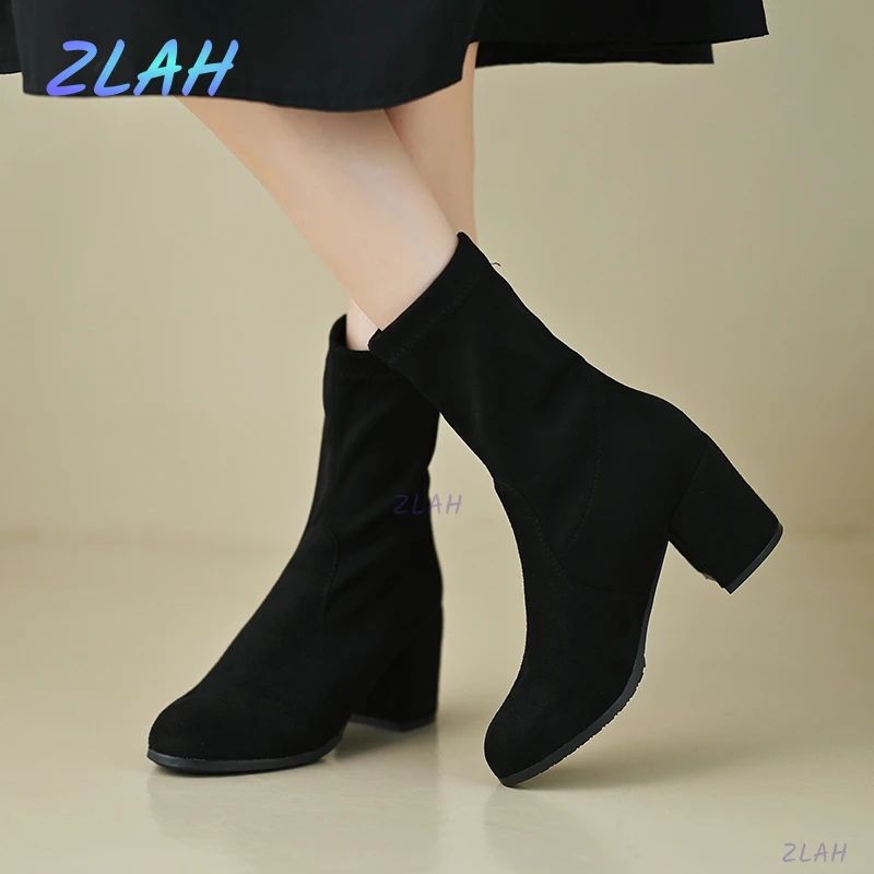 Осенне-зимние новые женские замшевые ботинки средней длины, удобные ботинки с круглым носком, Женские Простые универсальные короткие ботин...
Осенне-зимние новые женские замшевые ботинки средней длины, удобные ботинки с круглым носком, Женские Простые универсальные короткие ботин...