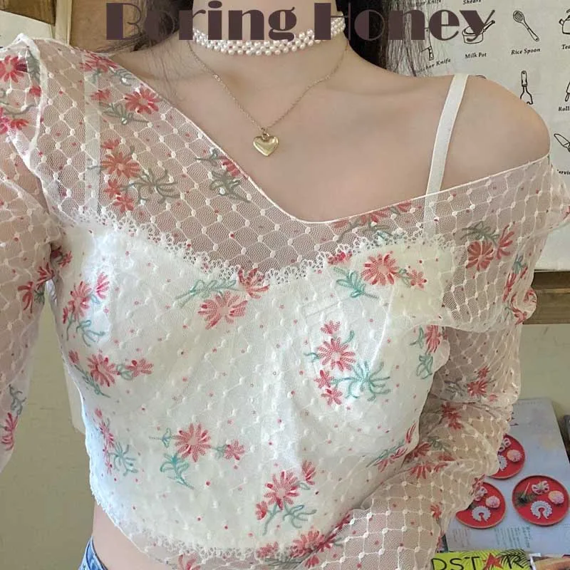 Boring Honey Fashion Women Blouses Flower Lace Base Shirt Mesh Garment Long Sleeves Sunscreen Clothing Short Top Women's Shirt
Boring Honey Fashion Women Blouses Flower Lace Base Shirt Mesh Garment Long Sleeves Sunscreen Clothing Short Top Women's Shirt