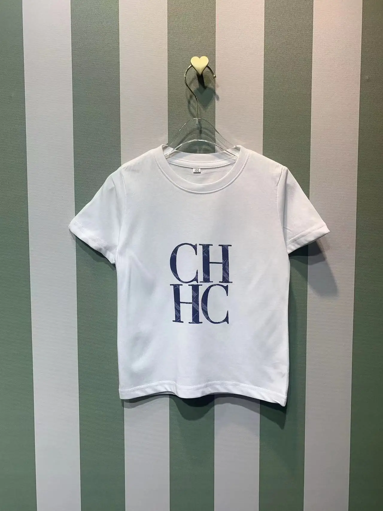Designer's Children's Wear 2023 Summer New Simple Fashion Simple Baby T-Shirt for Boys and Girls
Designer's Children's Wear 2023 Summer New Simple Fashion Simple Baby T-Shirt for Boys and Girls