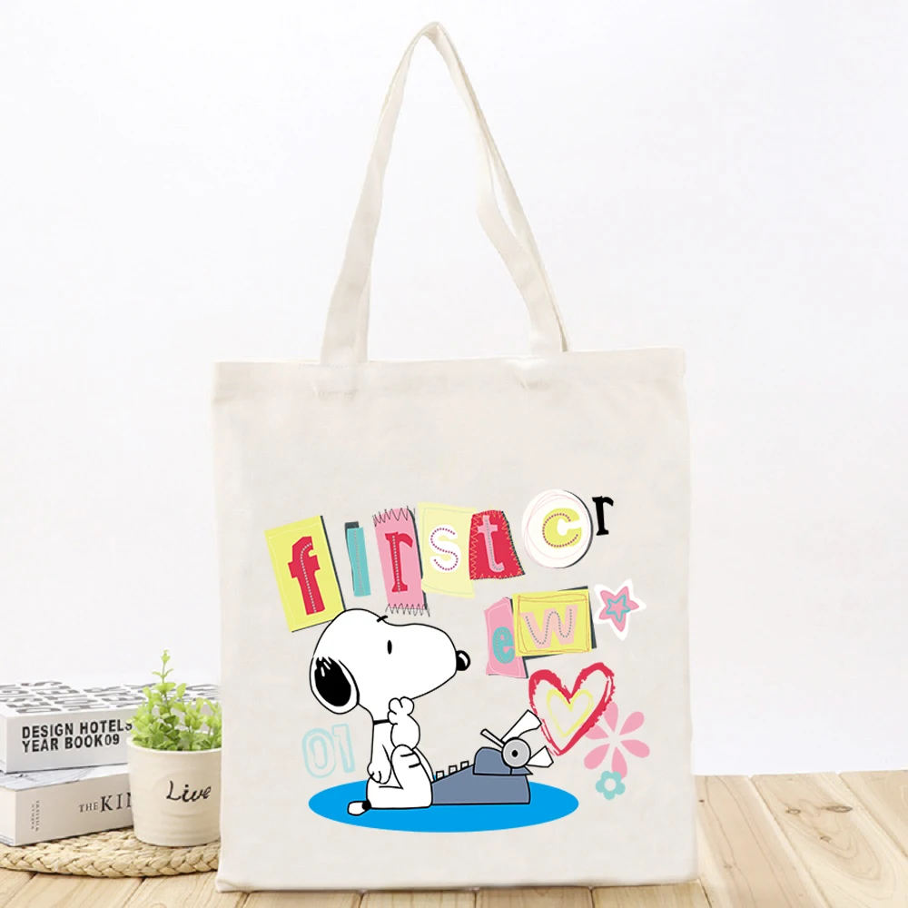 Сумка Snoopy Женская на плечо, модная Водонепроницаемая простая Удобная тканевая Сумочка для покупок с принтом милой собаки
Сумка Snoopy Женская на плечо, модная Водонепроницаемая простая Удобная тканевая Сумочка для покупок с принтом милой собаки
