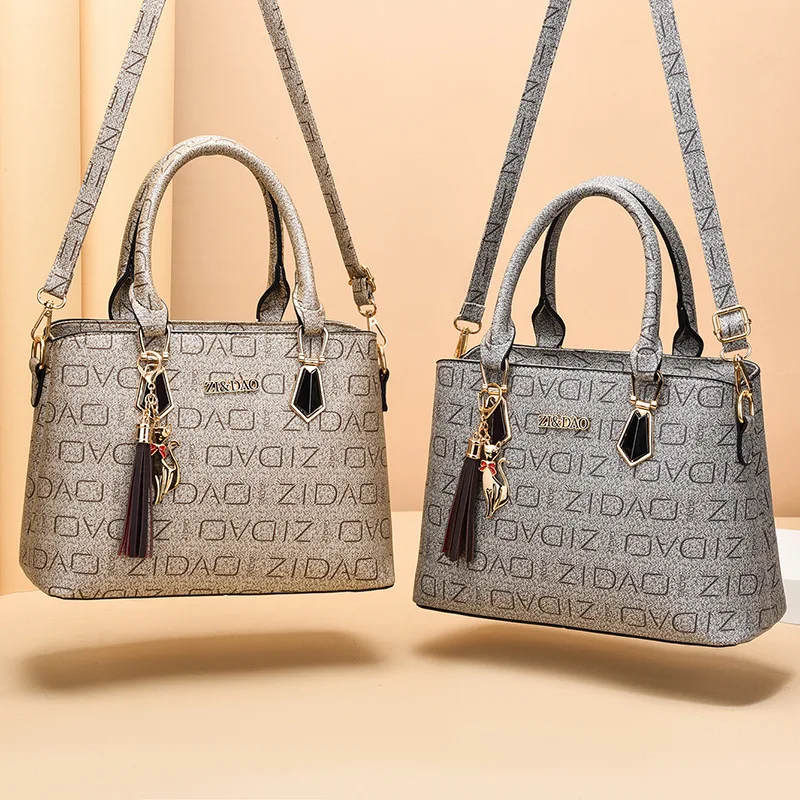 Vintage Women Hand Bag Designers Luxury Handbags Women Shoulder Female Top-handle Bag Fashion Brand Handbags Sacos De Mujer 2022
Vintage Women Hand Bag Designers Luxury Handbags Women Shoulder Female Top-handle Bag Fashion Brand Handbags Sacos De Mujer 2022