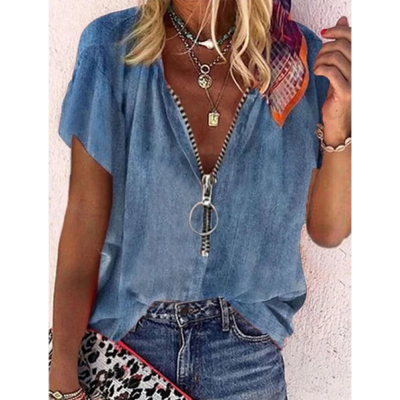 2022 Summer New Blue Retro Women's Denim Top Loose Casual Dress Sexy V-neck Women's Oversize Shirt Fashion Zipper Lady T-shirt
2022 Summer New Blue Retro Women's Denim Top Loose Casual Dress Sexy V-neck Women's Oversize Shirt Fashion Zipper Lady T-shirt