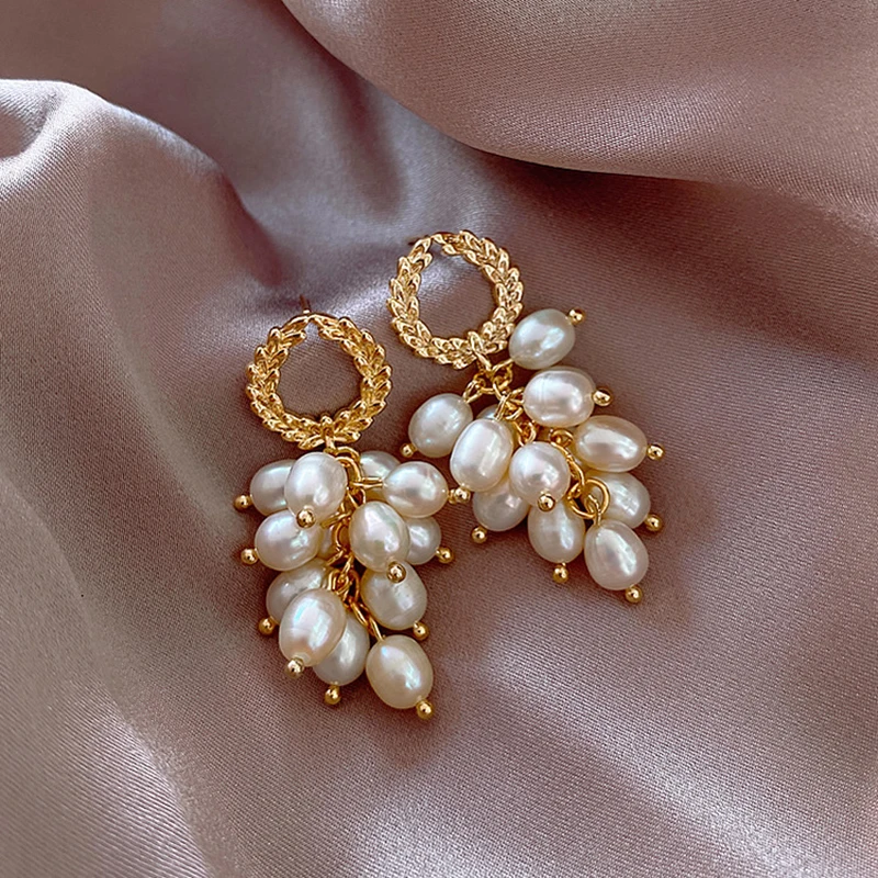 Elegant Leaf Circle Grape String Imitation Pearl Tassel Drop Earrings For Women Korean Pearl Beads Earring Party Wedding Jewelry
Elegant Leaf Circle Grape String Imitation Pearl Tassel Drop Earrings For Women Korean Pearl Beads Earring Party Wedding Jewelry
