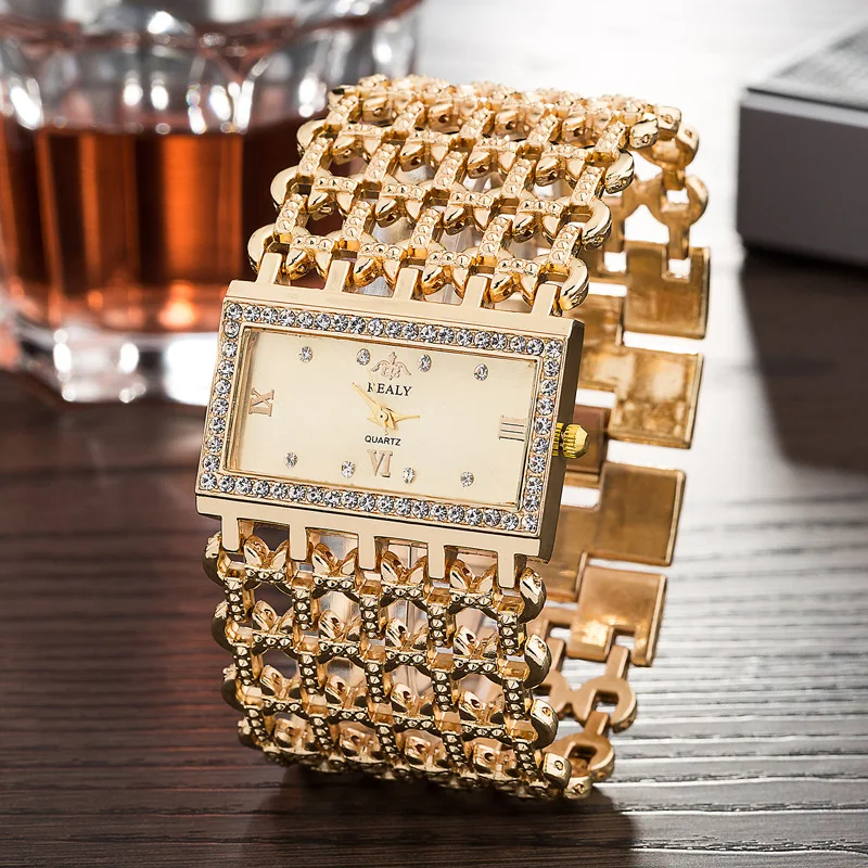 2021 Luxury Women Golden Stainless Steel Bracelet Watch Ladies Fashion Hollow Strap Dress Watch Female Casual Clock Relogio Hot
2021 Luxury Women Golden Stainless Steel Bracelet Watch Ladies Fashion Hollow Strap Dress Watch Female Casual Clock Relogio Hot